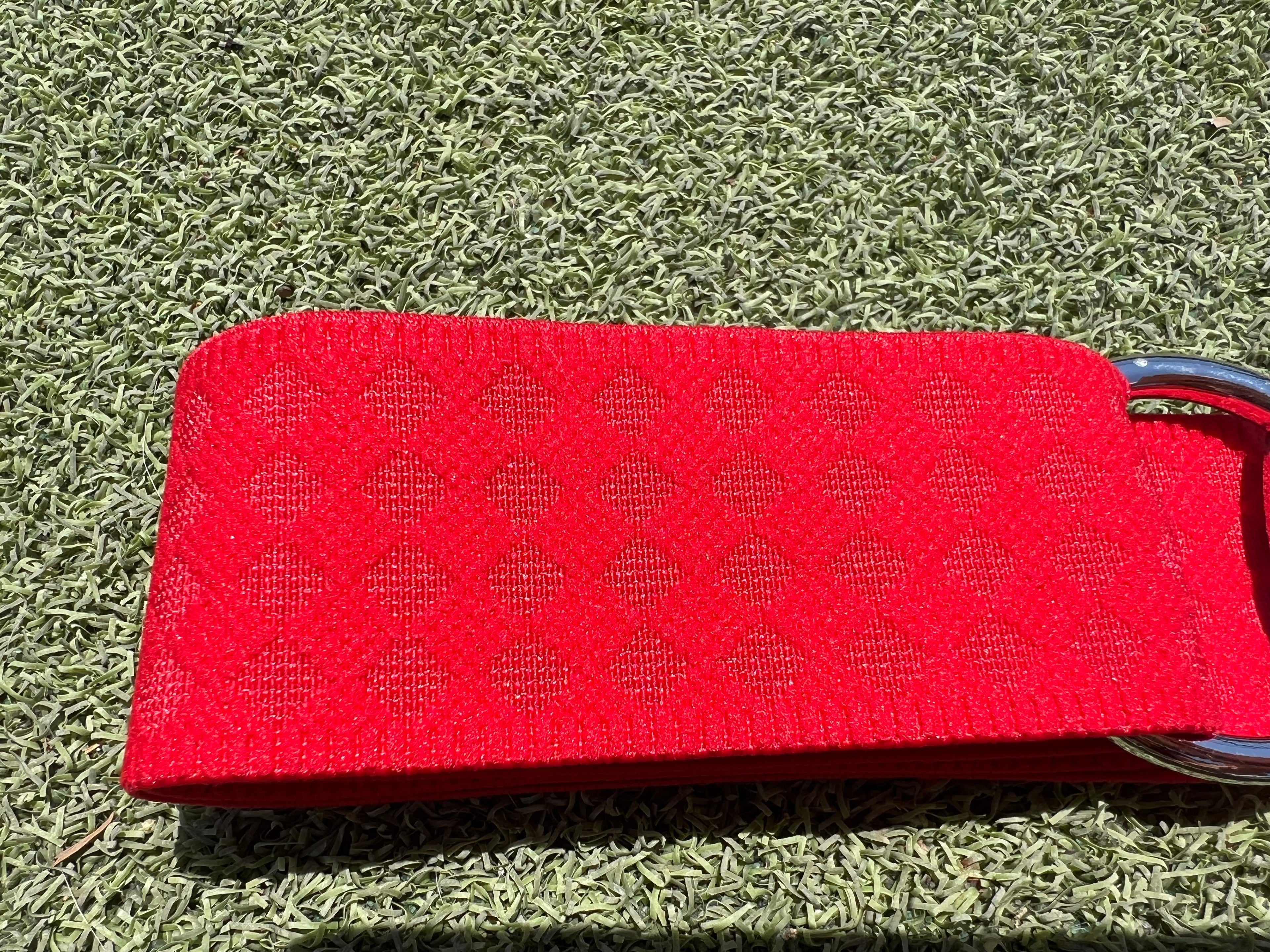 Red snaffle belt buckle with adjustable